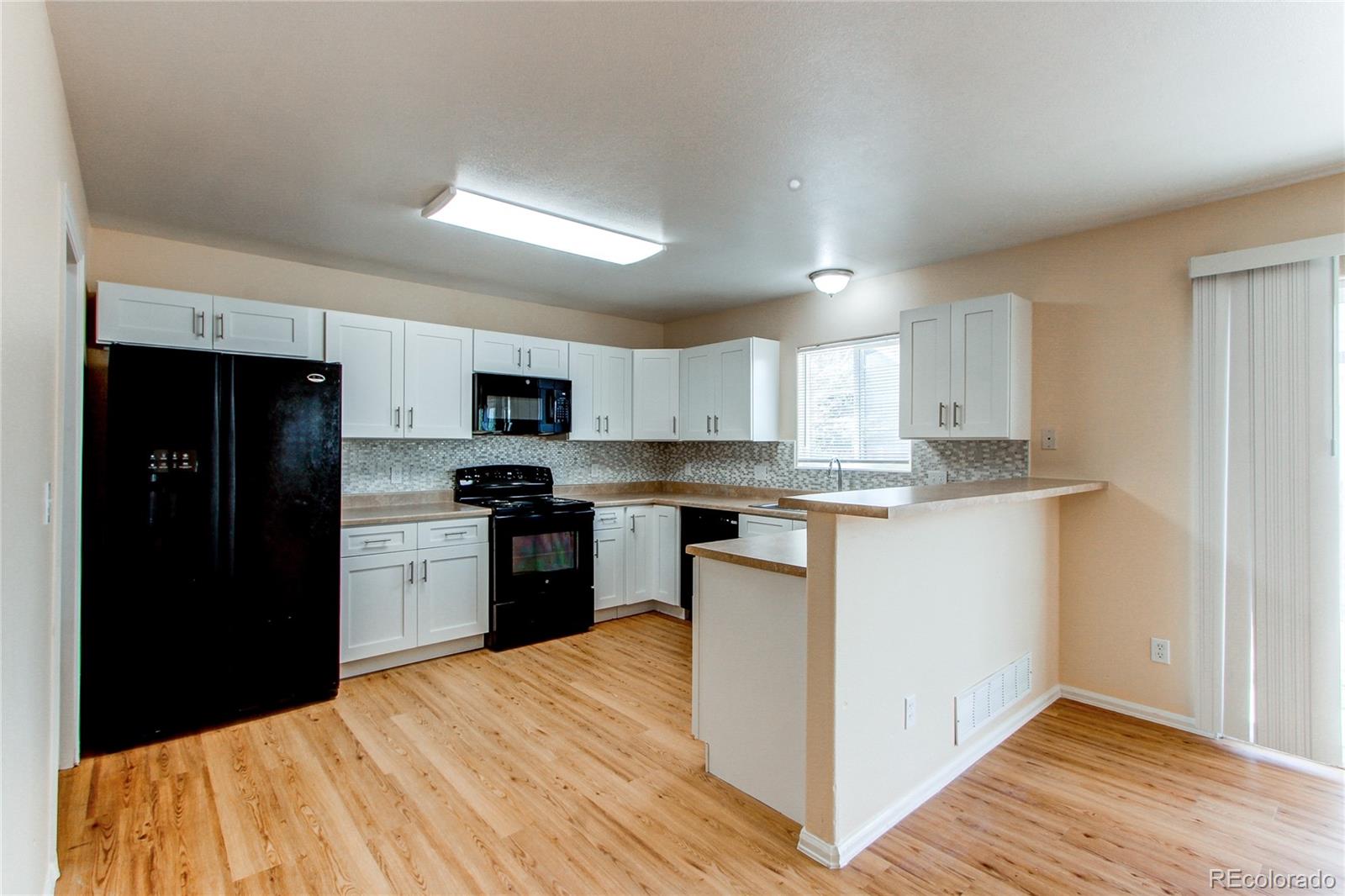 MLS Image #9 for 5549  helena street,denver, Colorado