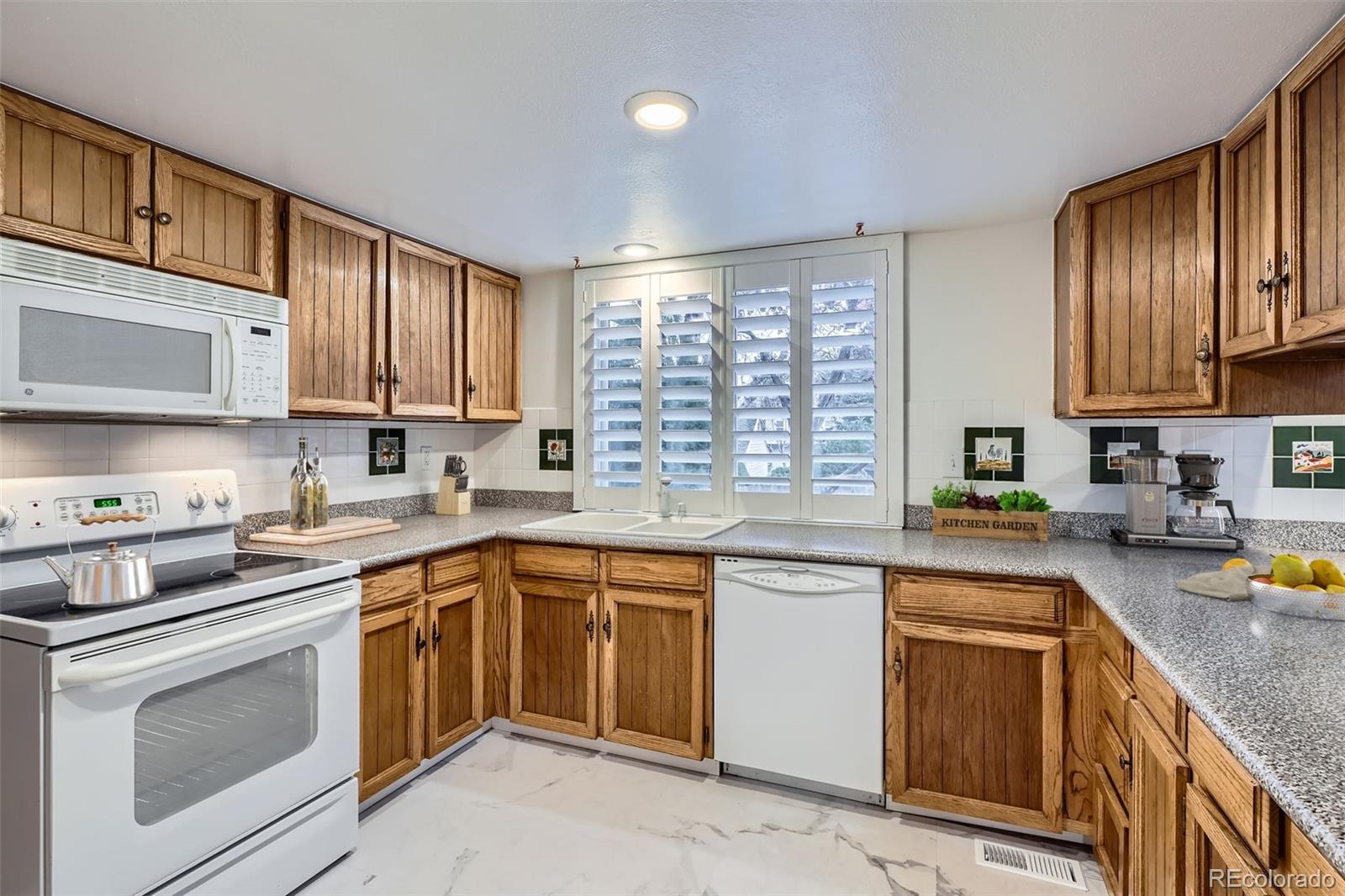MLS Image #3 for 8068  johnson street,arvada, Colorado