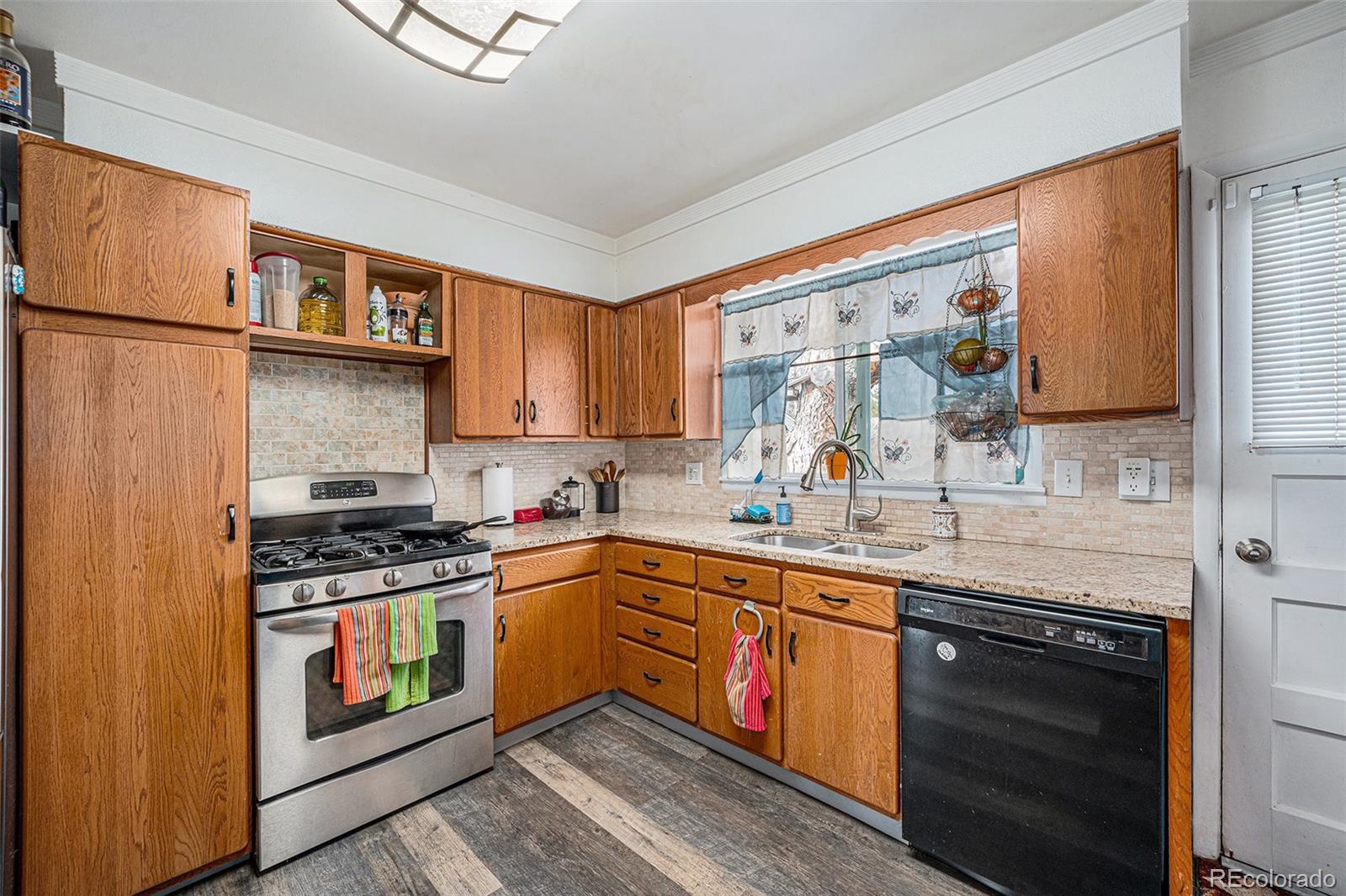 MLS Image #9 for 3937 w grand avenue,littleton, Colorado