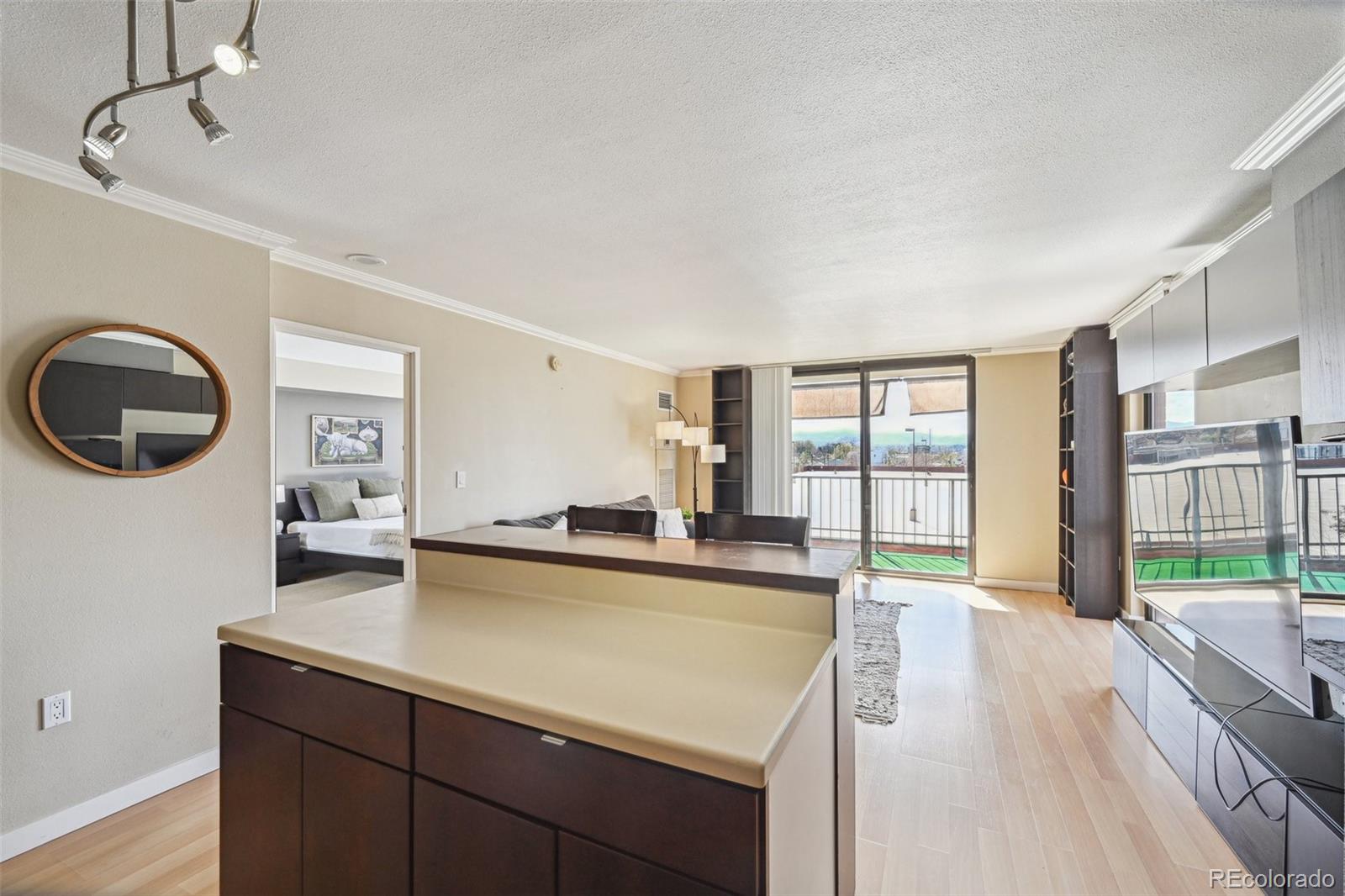 MLS Image #11 for 1301  speer boulevard,denver, Colorado