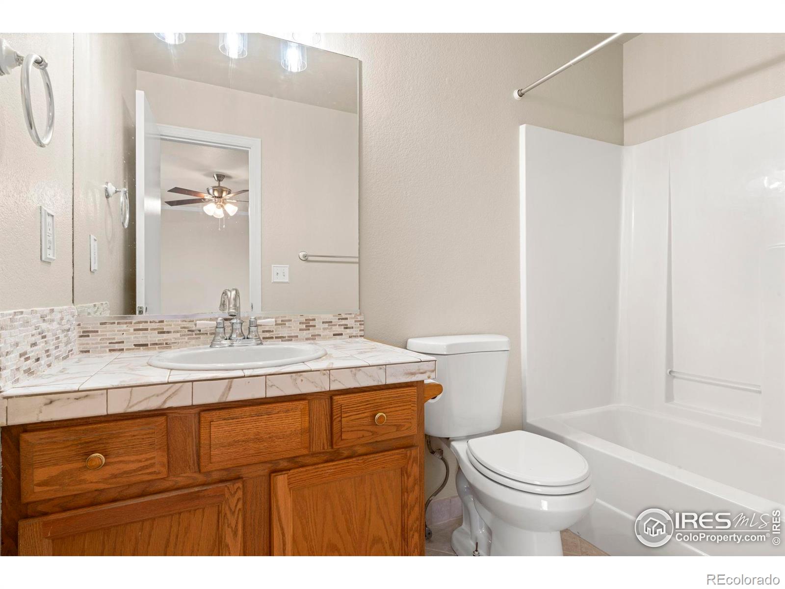 MLS Image #10 for 2917  park view drive,evans, Colorado