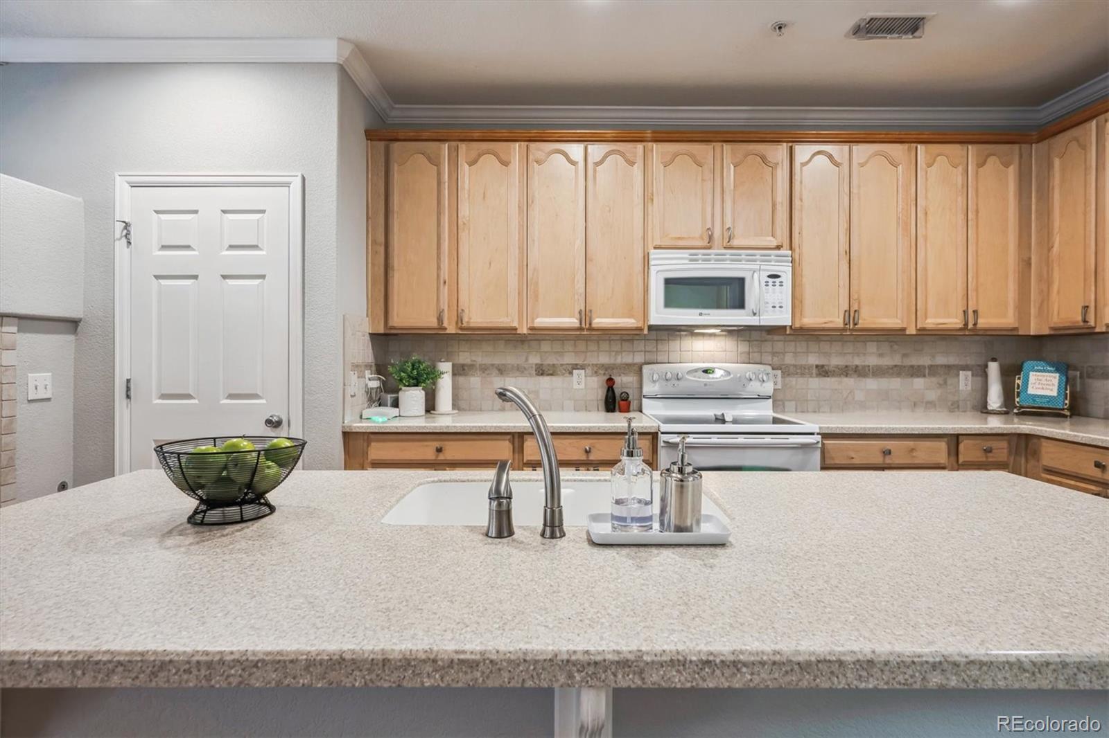 MLS Image #4 for 10007  martin luther king boulevard 104,denver, Colorado