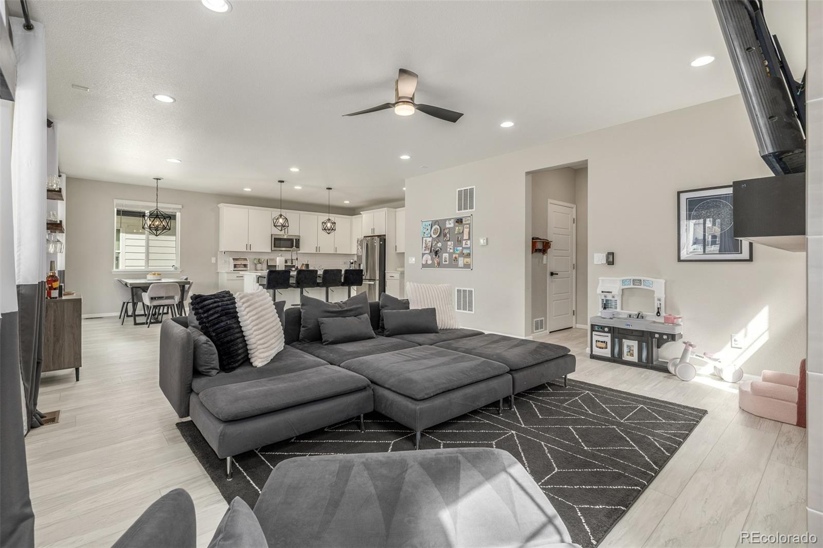 MLS Image #11 for 4925  coltin trail,castle rock, Colorado