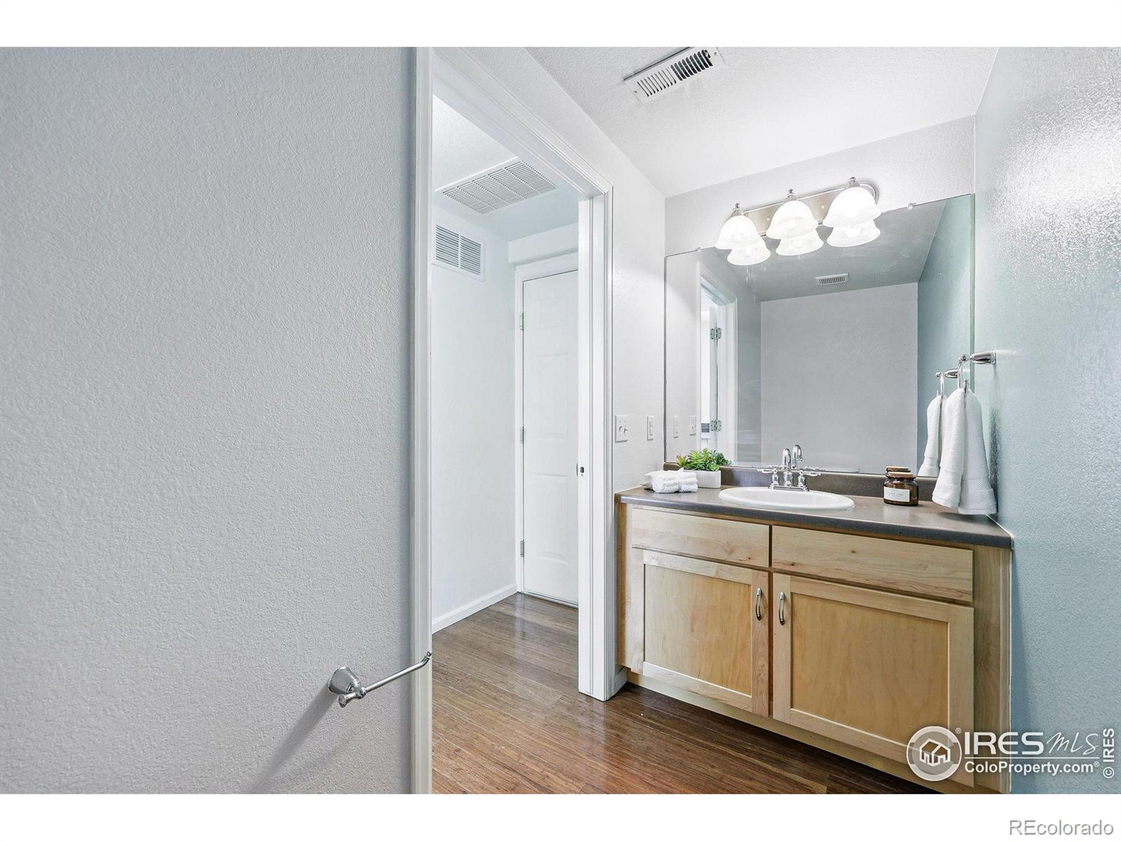 MLS Image #12 for 13122  grant circle,thornton, Colorado