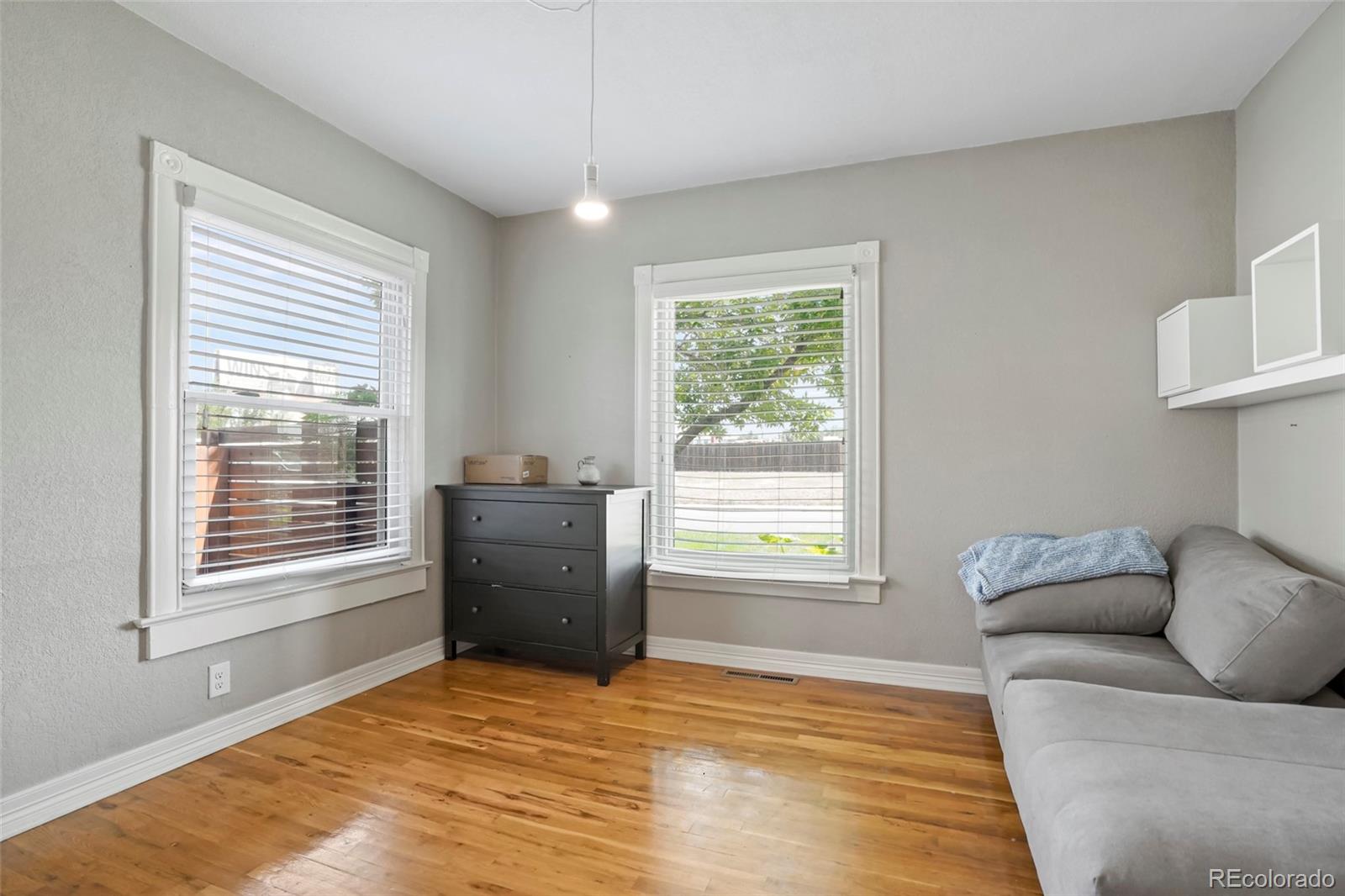 MLS Image #11 for 2253 s fox street,denver, Colorado