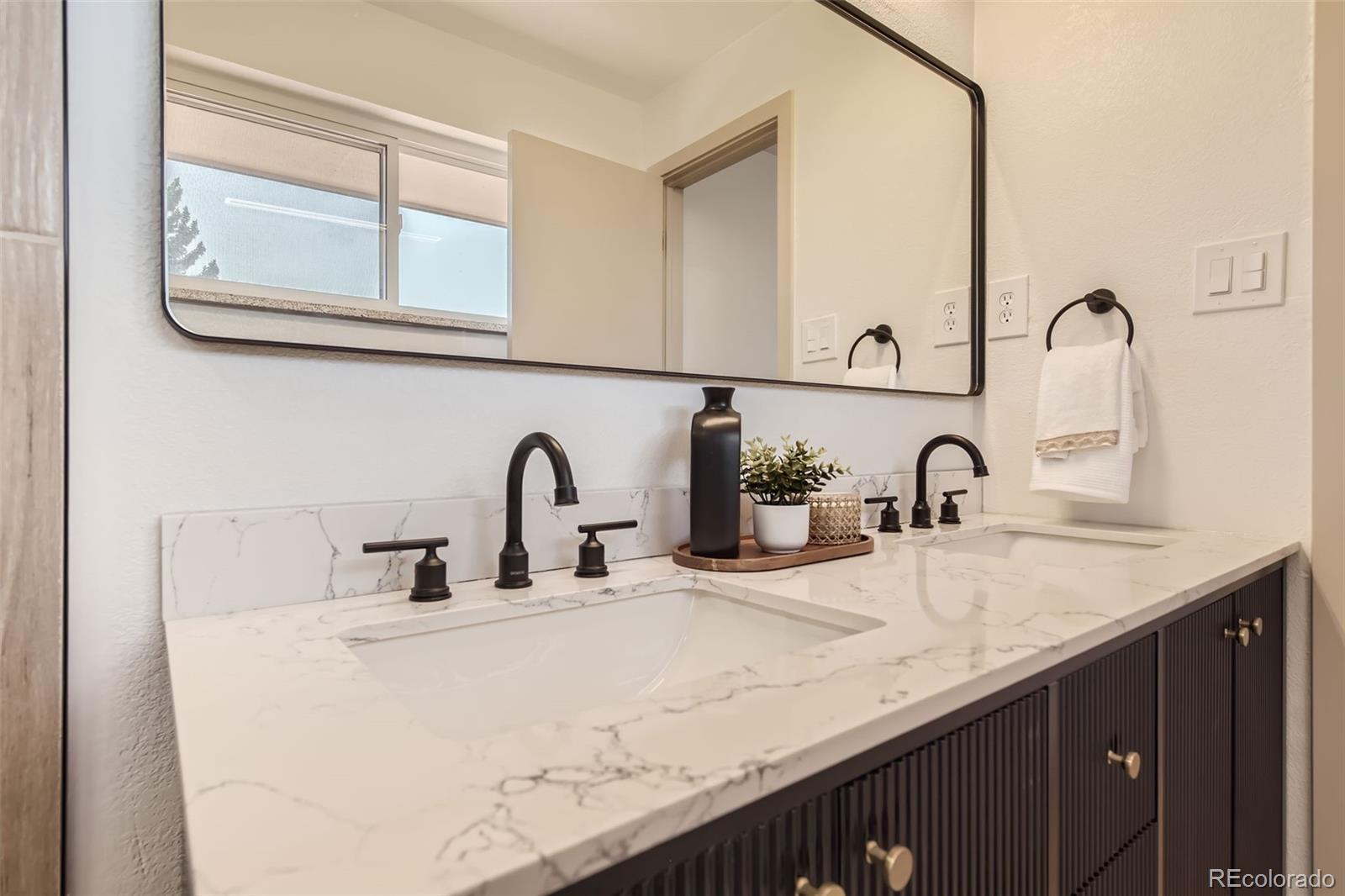 MLS Image #13 for 5975 s milwaukee way,centennial, Colorado