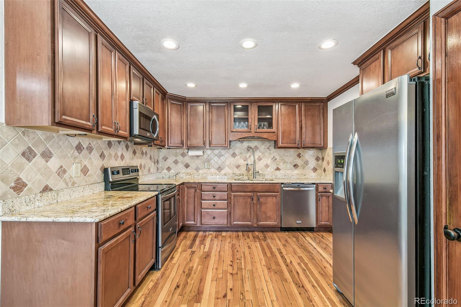 MLS Image #7 for 3005  richard allen court,denver, Colorado