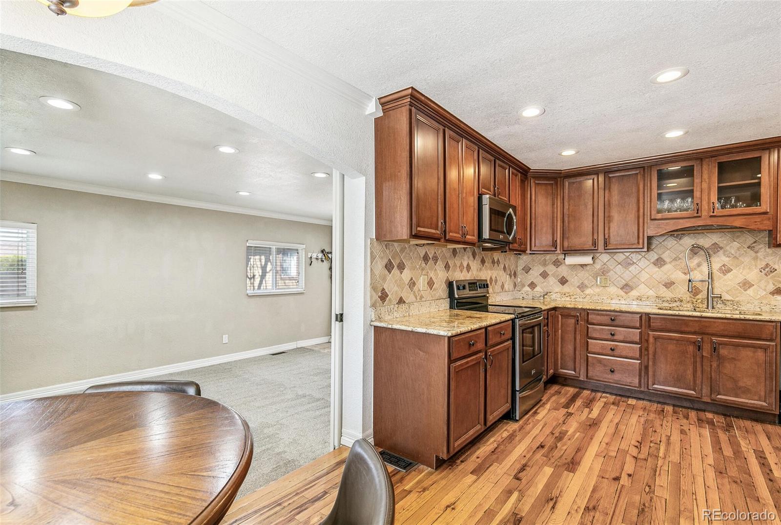 MLS Image #9 for 3005  richard allen court,denver, Colorado