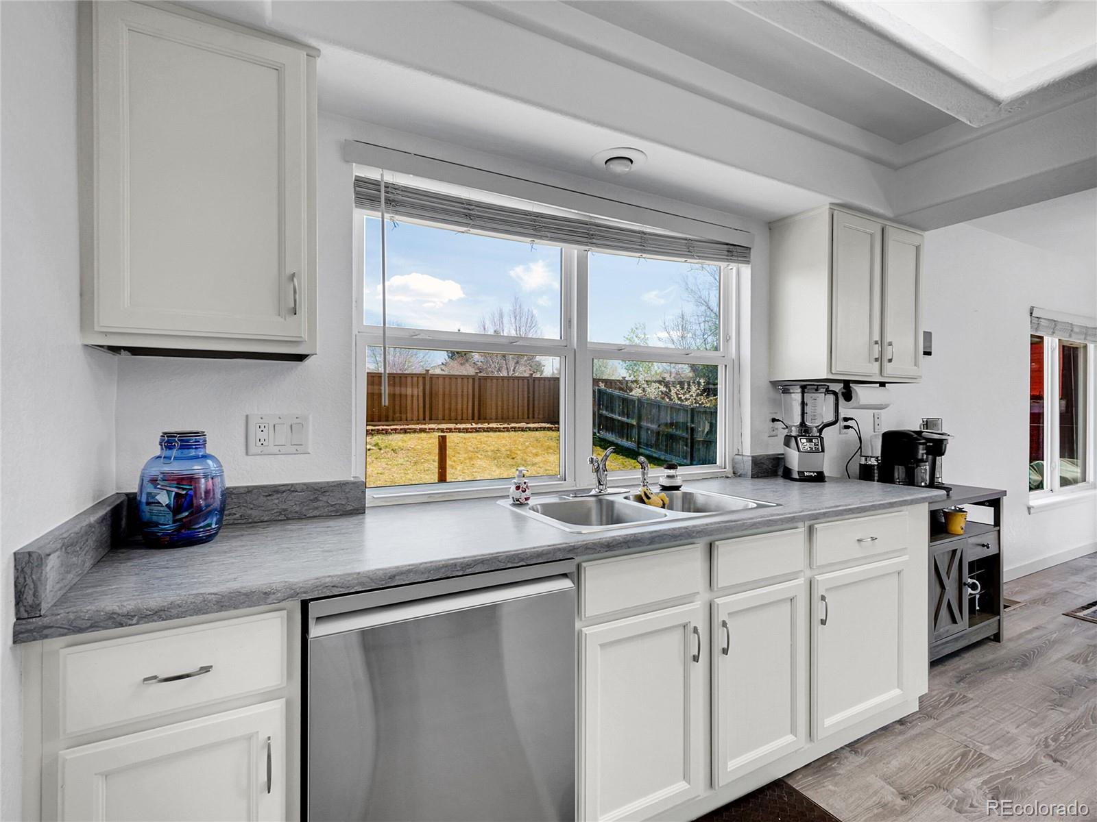 MLS Image #13 for 20069  mitchell circle,denver, Colorado