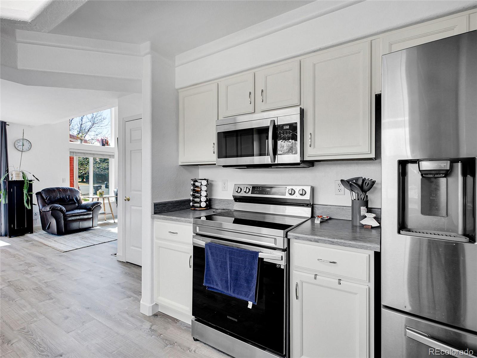 MLS Image #14 for 20069  mitchell circle,denver, Colorado