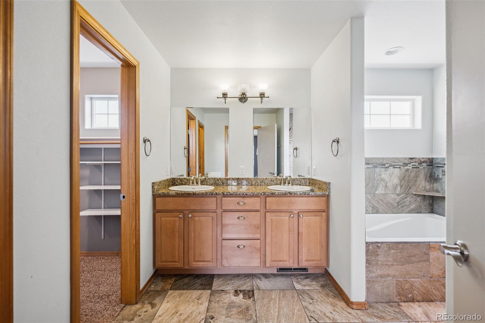 MLS Image #18 for 2541  hot springs court,colorado springs, Colorado