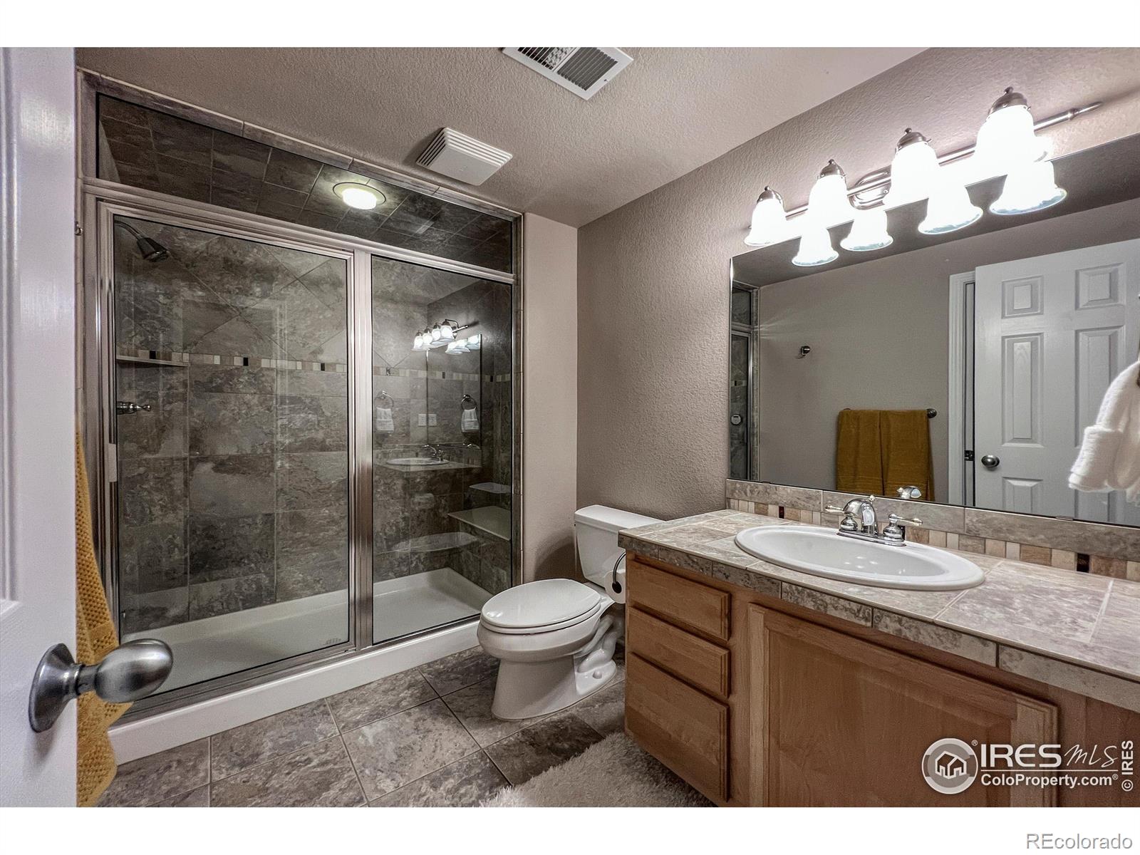 MLS Image #32 for 2000  prestwick court,longmont, Colorado