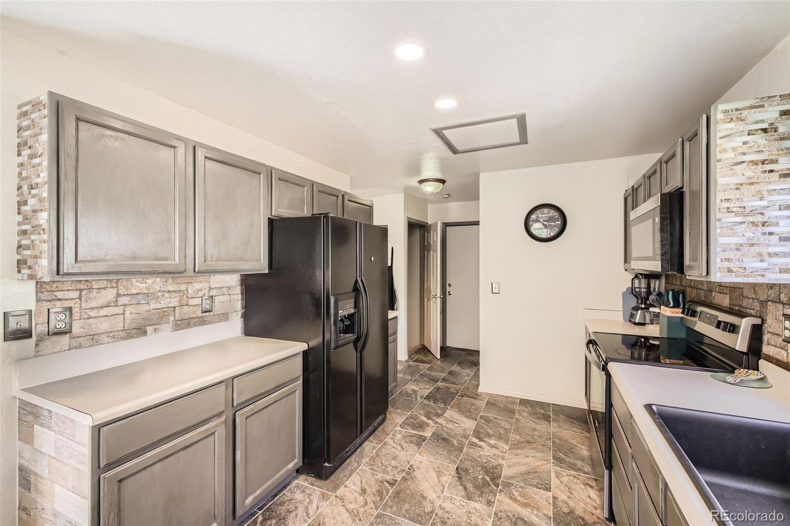 MLS Image #10 for 4019  shining star drive,colorado springs, Colorado