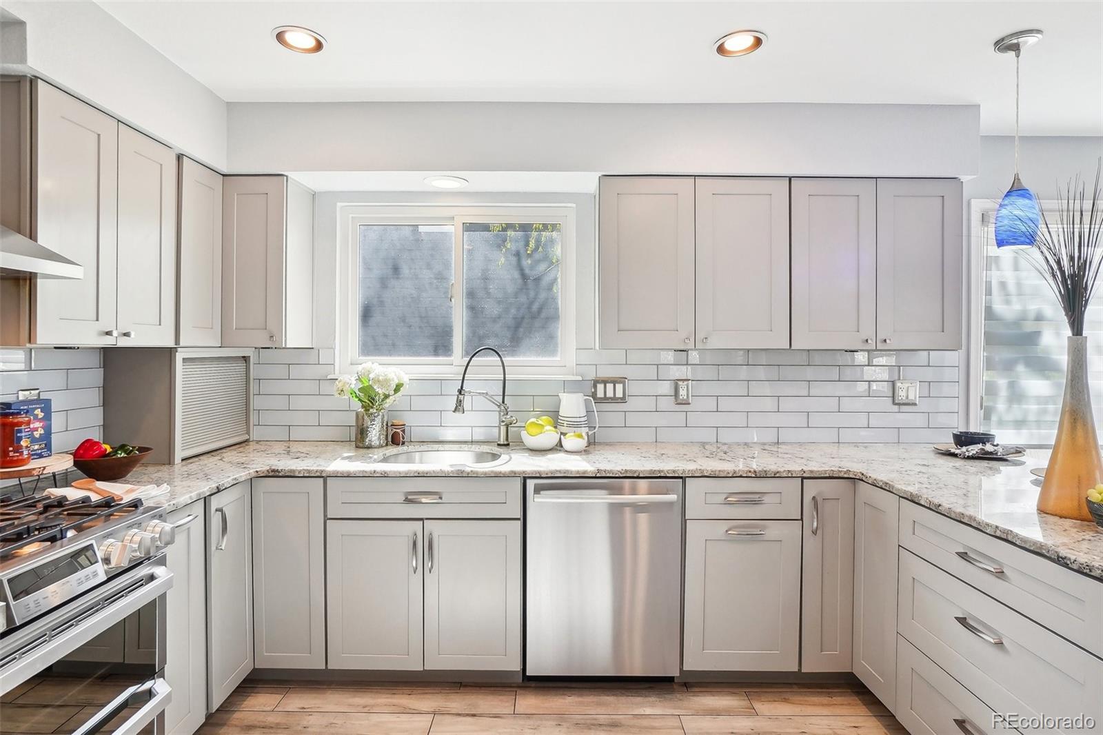 MLS Image #12 for 13071  emerson street,thornton, Colorado