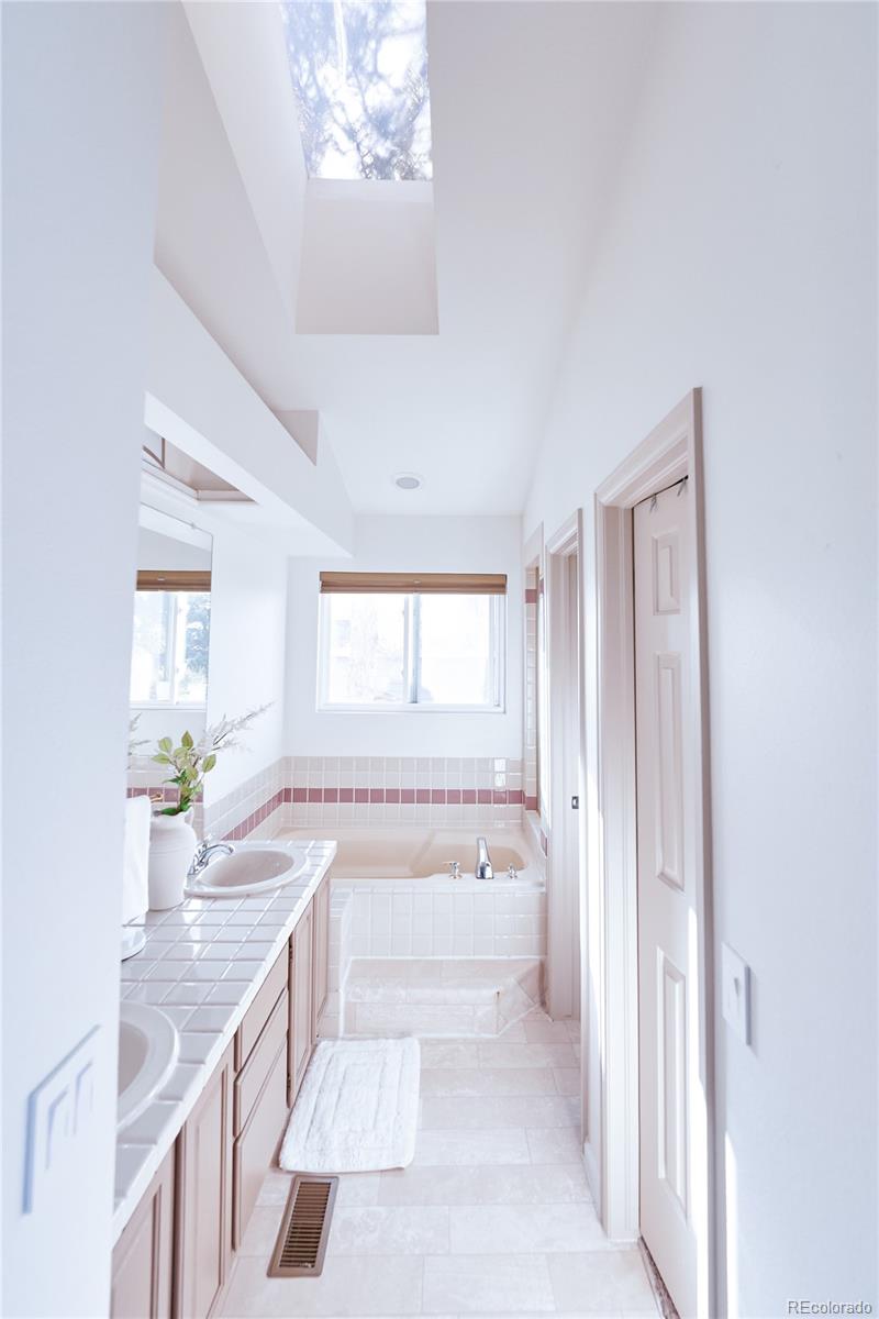 MLS Image #22 for 1431  beacon hill drive,highlands ranch, Colorado