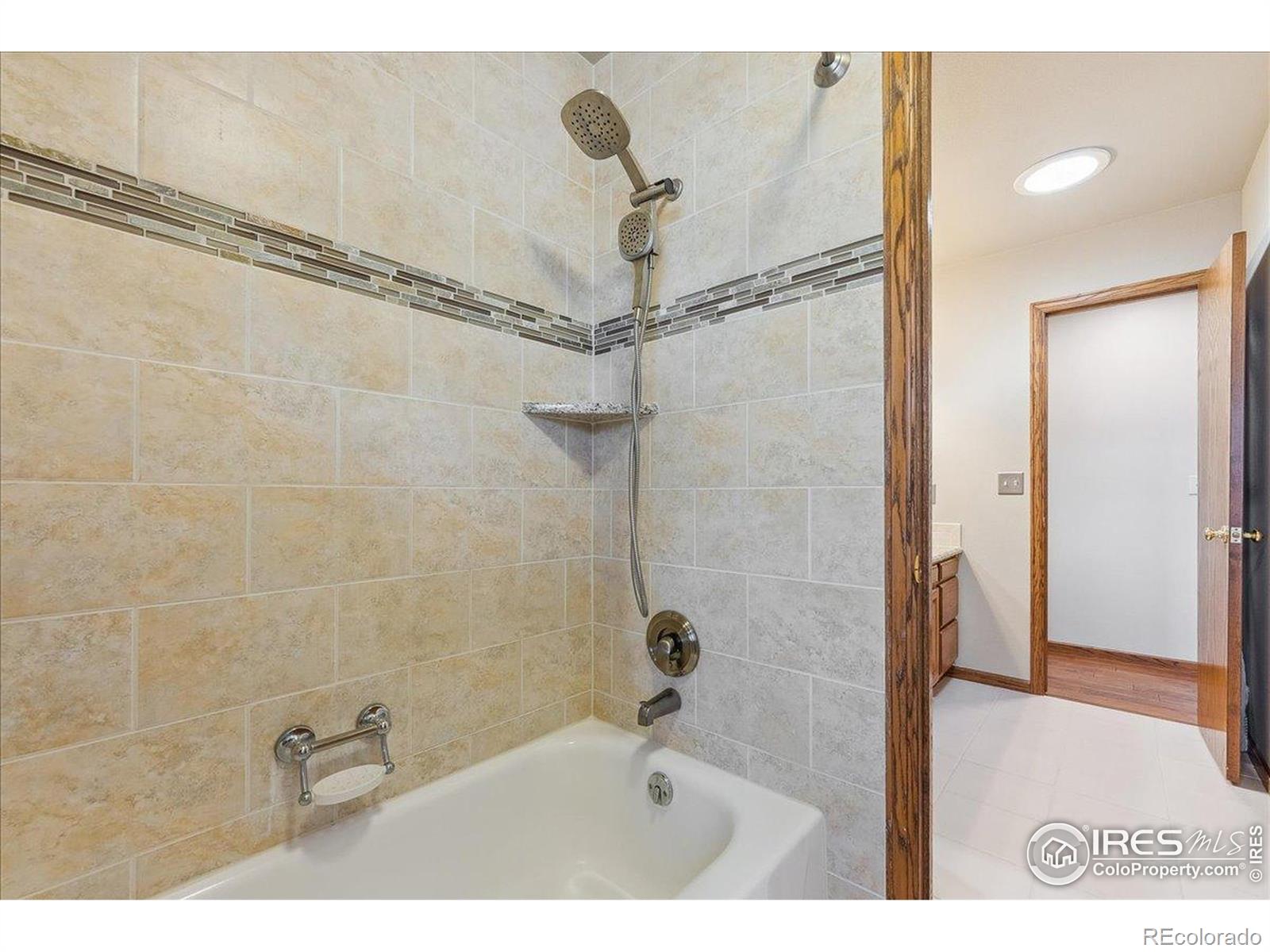 MLS Image #19 for 1501  quail hollow court,fort collins, Colorado