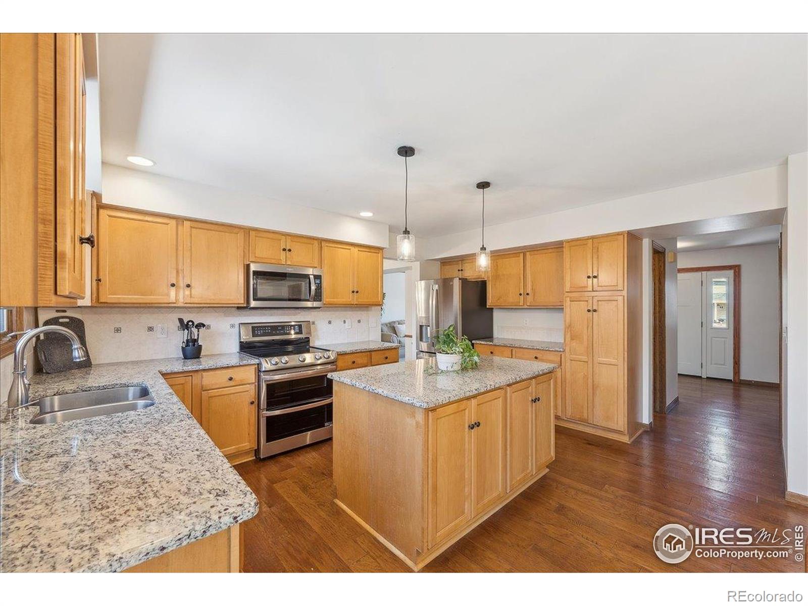 MLS Image #2 for 1501  quail hollow court,fort collins, Colorado