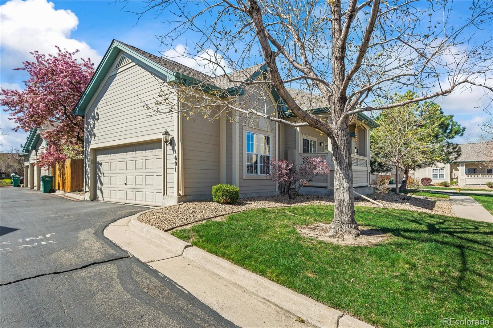 MLS Image #2 for 1691 s emporia way,aurora, Colorado