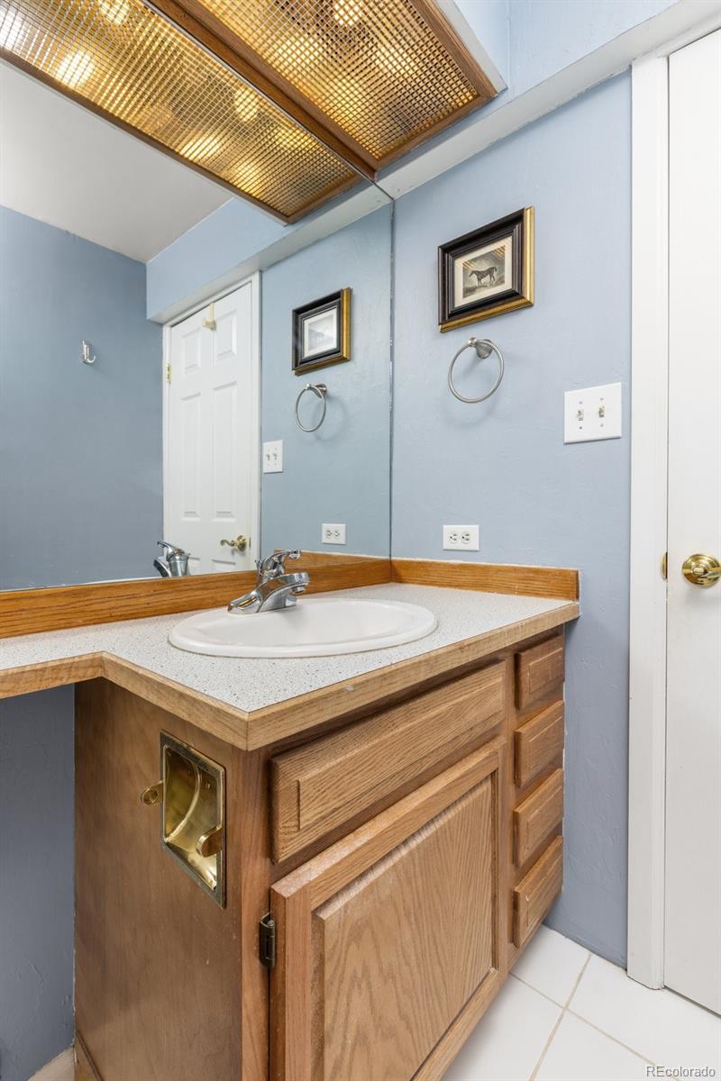 MLS Image #23 for 2590 s independence street,lakewood, Colorado