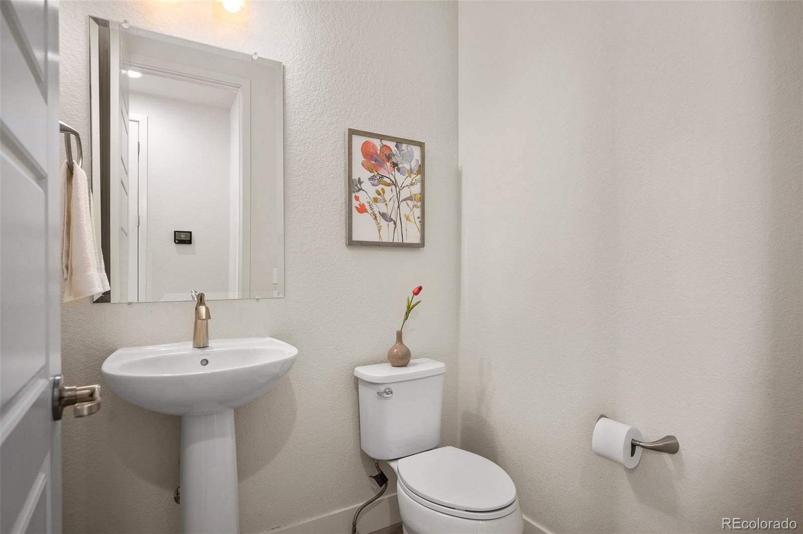 MLS Image #13 for 9007 e 60th avenue,denver, Colorado