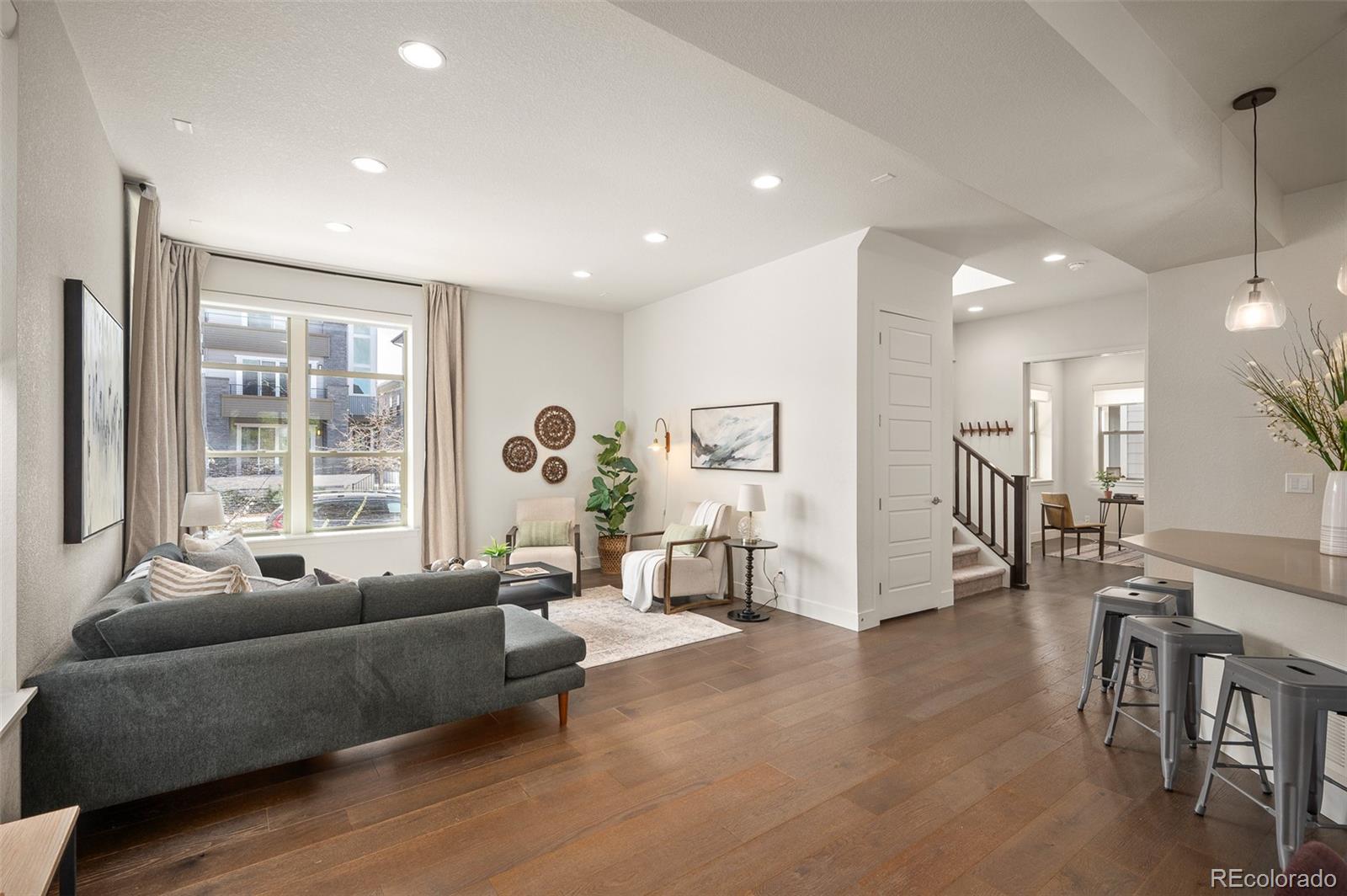 MLS Image #4 for 9007 e 60th avenue,denver, Colorado