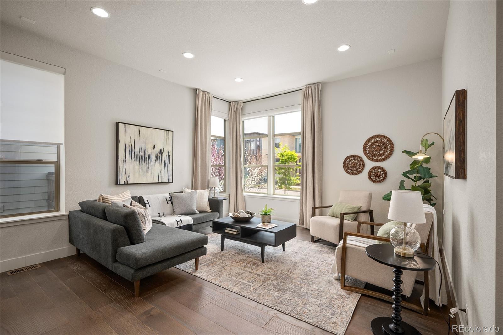 MLS Image #5 for 9007 e 60th avenue,denver, Colorado