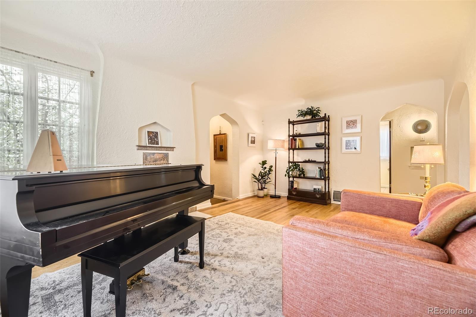 MLS Image #5 for 944 s euclid way,denver, Colorado