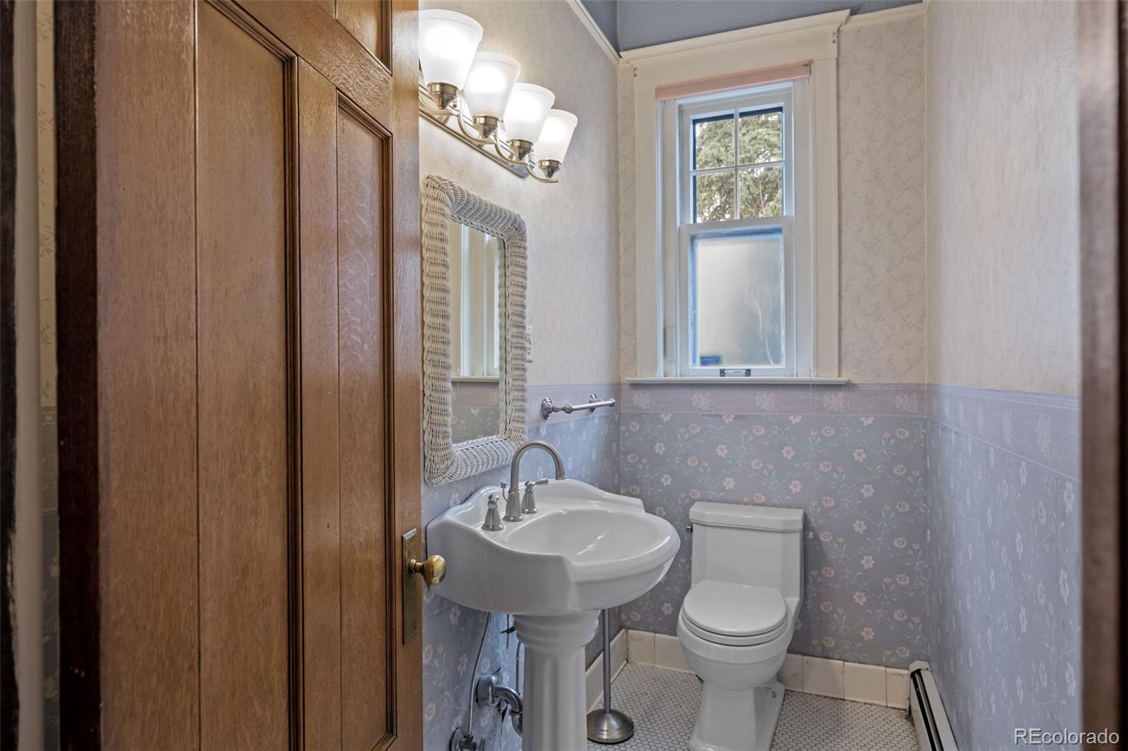 MLS Image #11 for 1317  birch street,denver, Colorado