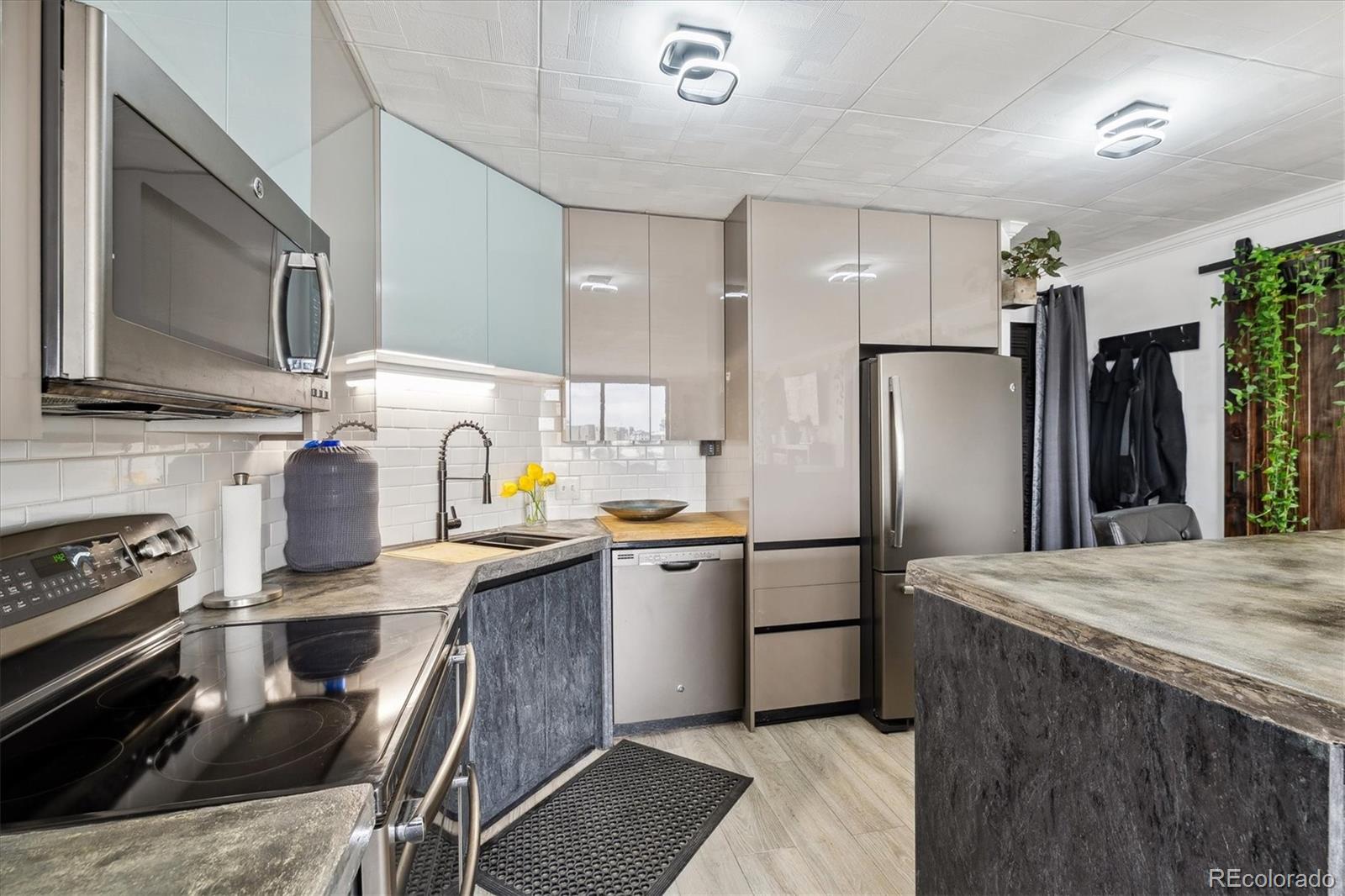 MLS Image #5 for 1301  speer boulevard,denver, Colorado
