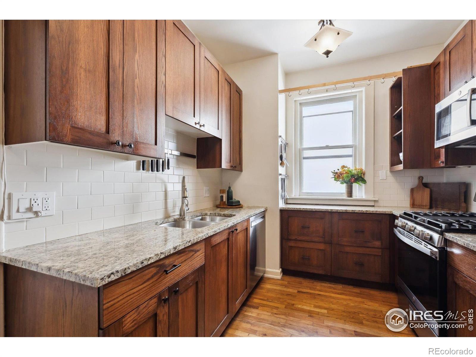 MLS Image #18 for 930 n humboldt street,denver, Colorado