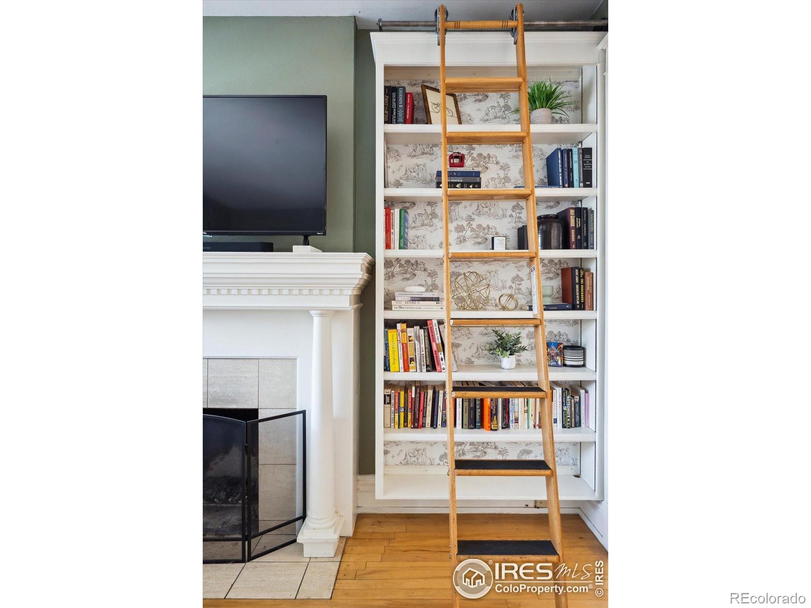 MLS Image #8 for 930 n humboldt street,denver, Colorado