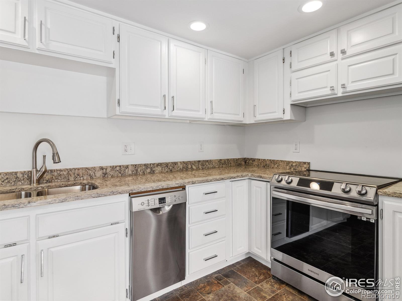 MLS Image #11 for 821  big horn drive,estes park, Colorado