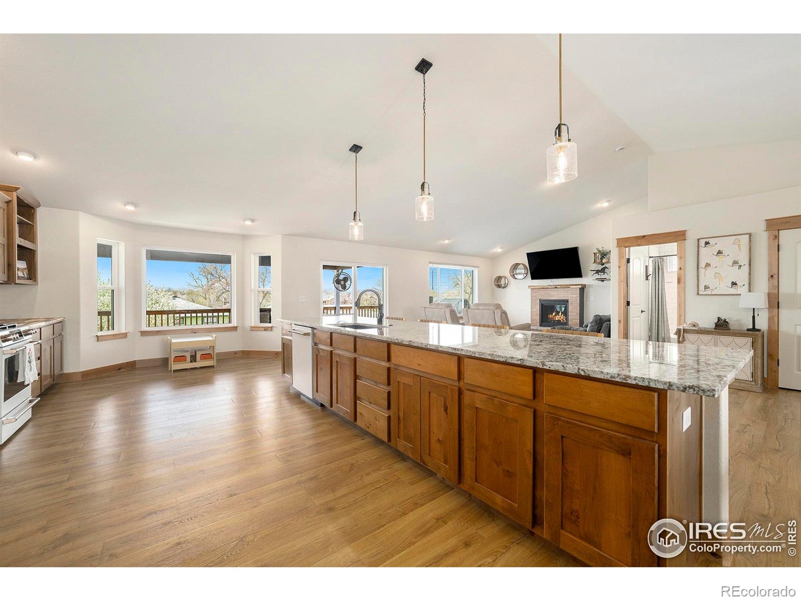 MLS Image #5 for 106 w park avenue,johnstown, Colorado