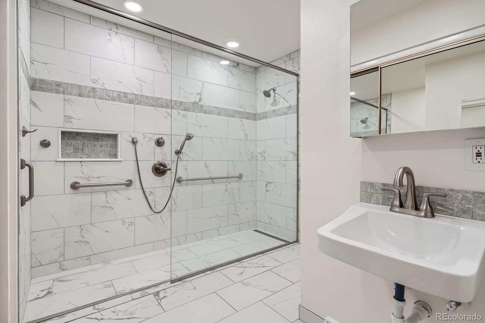 MLS Image #15 for 178 s vance court,lakewood, Colorado