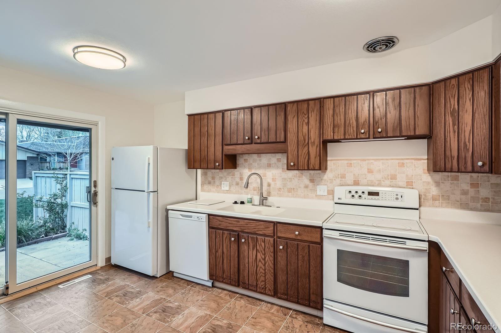 MLS Image #7 for 178 s vance court,lakewood, Colorado