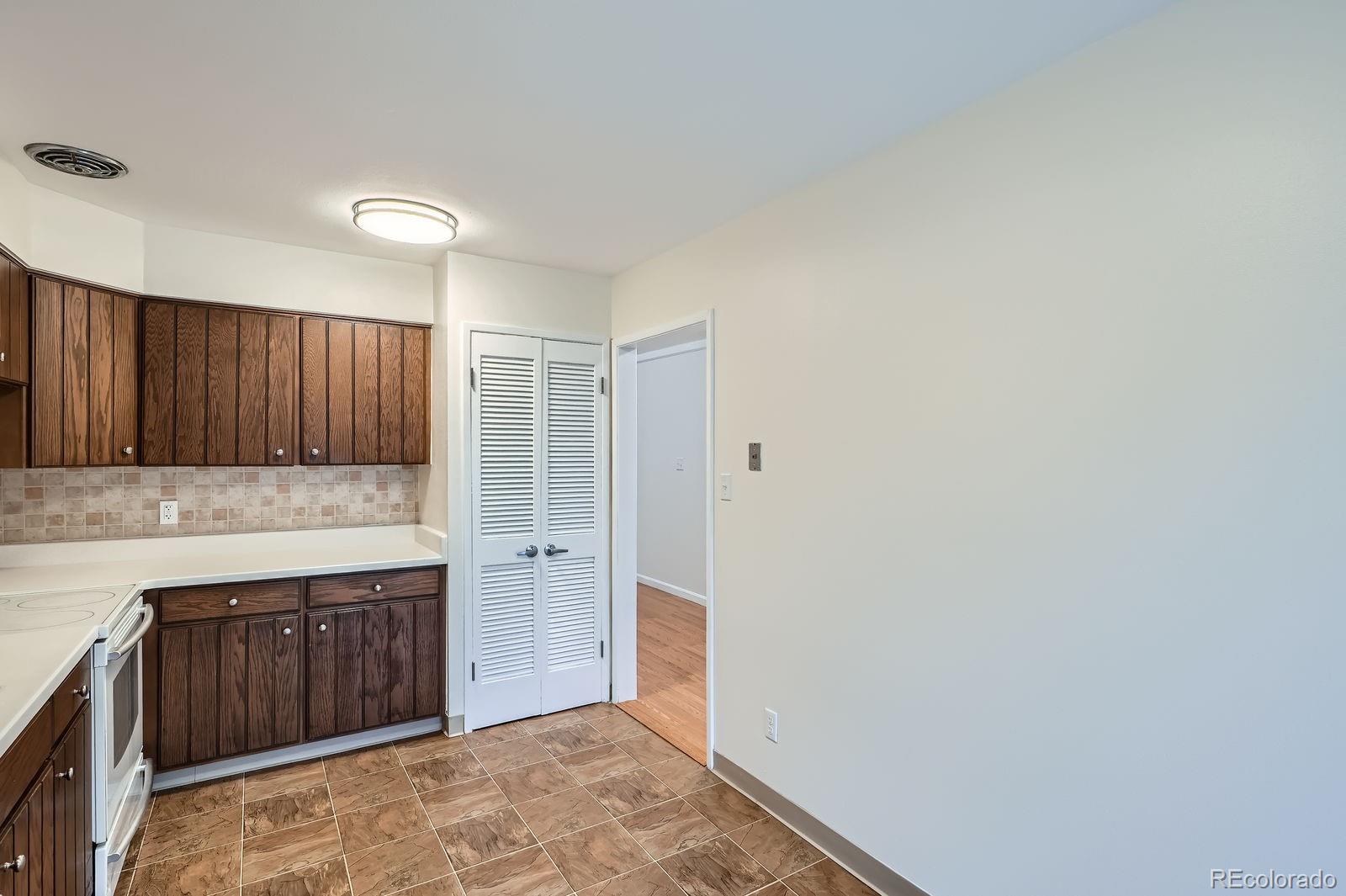 MLS Image #9 for 178 s vance court,lakewood, Colorado