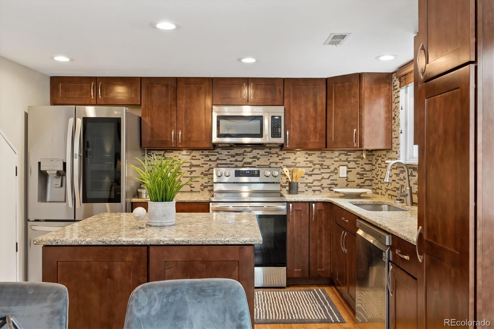 MLS Image #10 for 542 w crestline circle 8b1,littleton, Colorado