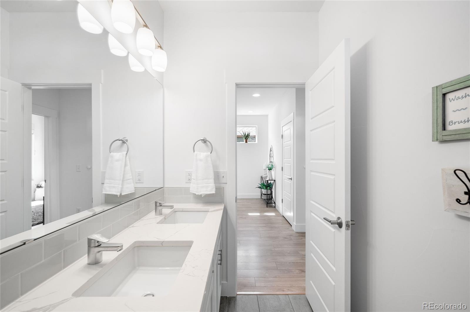 MLS Image #24 for 5260  akron street,denver, Colorado