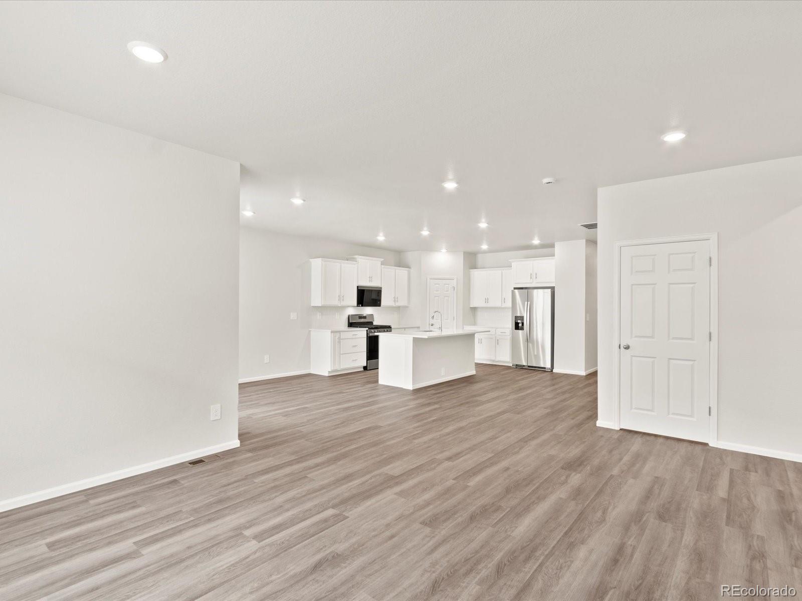 MLS Image #16 for 1634  colorado river drive,windsor, Colorado