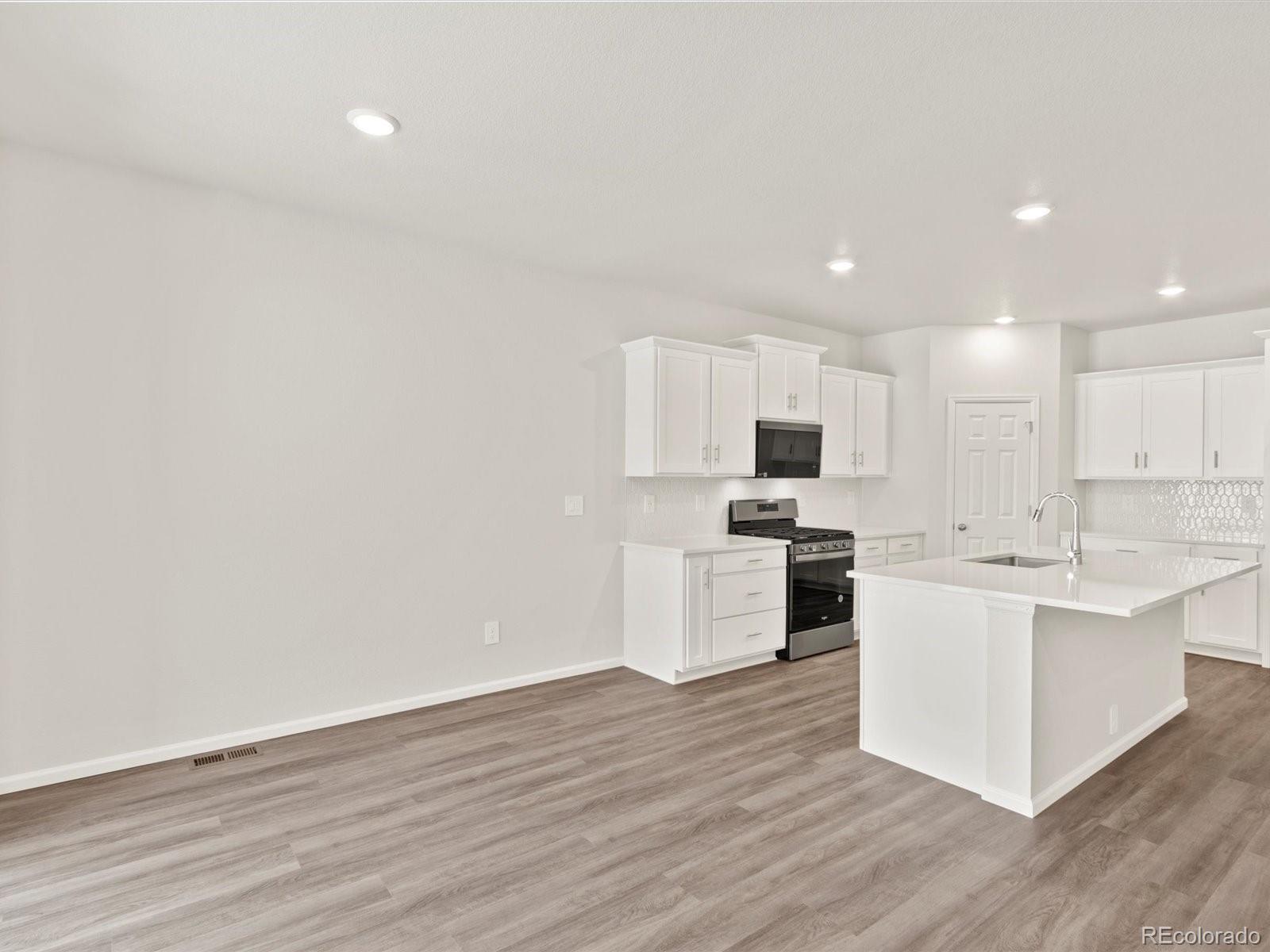 MLS Image #19 for 1634  colorado river drive,windsor, Colorado