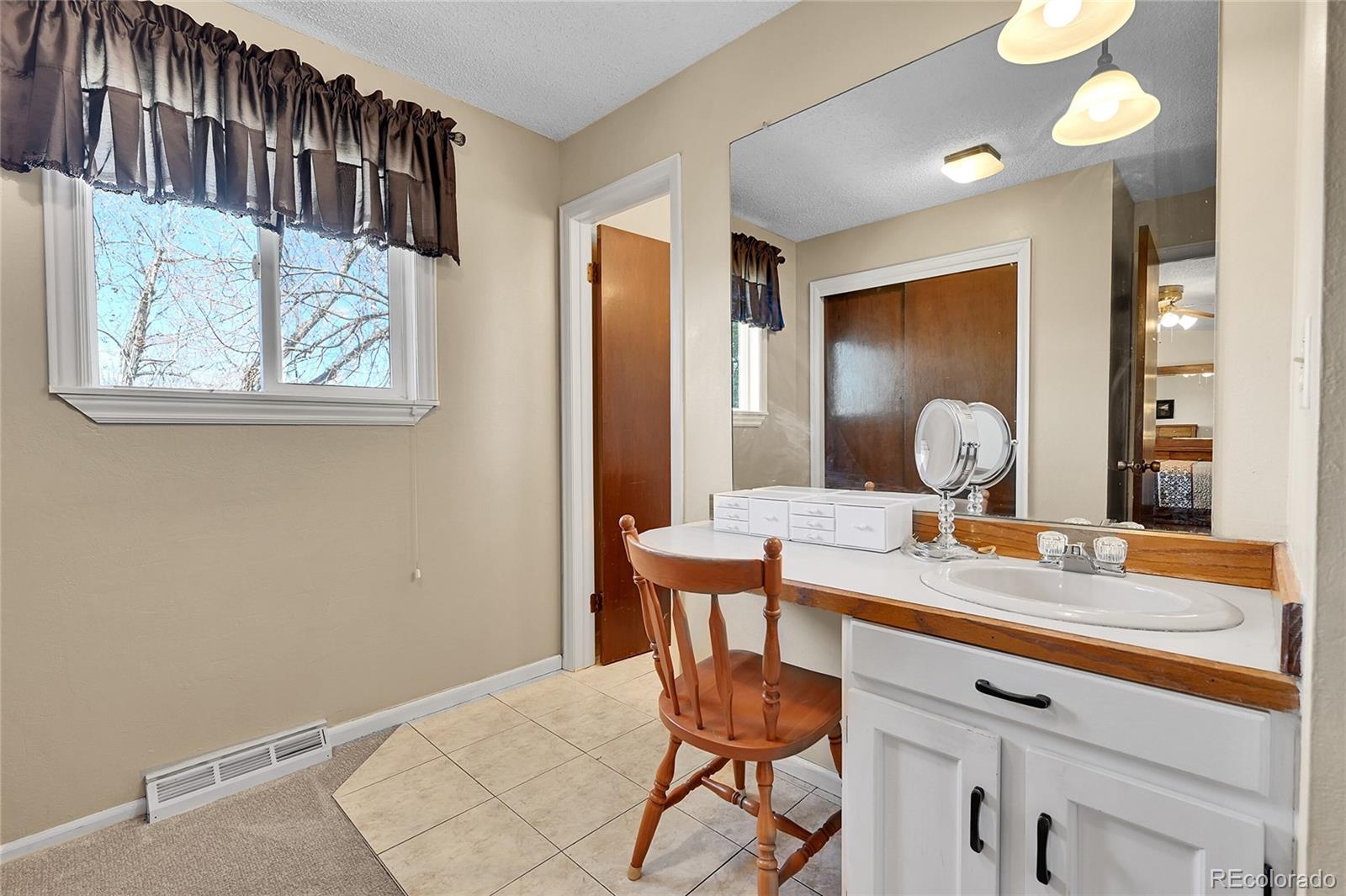 MLS Image #15 for 12423 w 68th avenue,arvada, Colorado