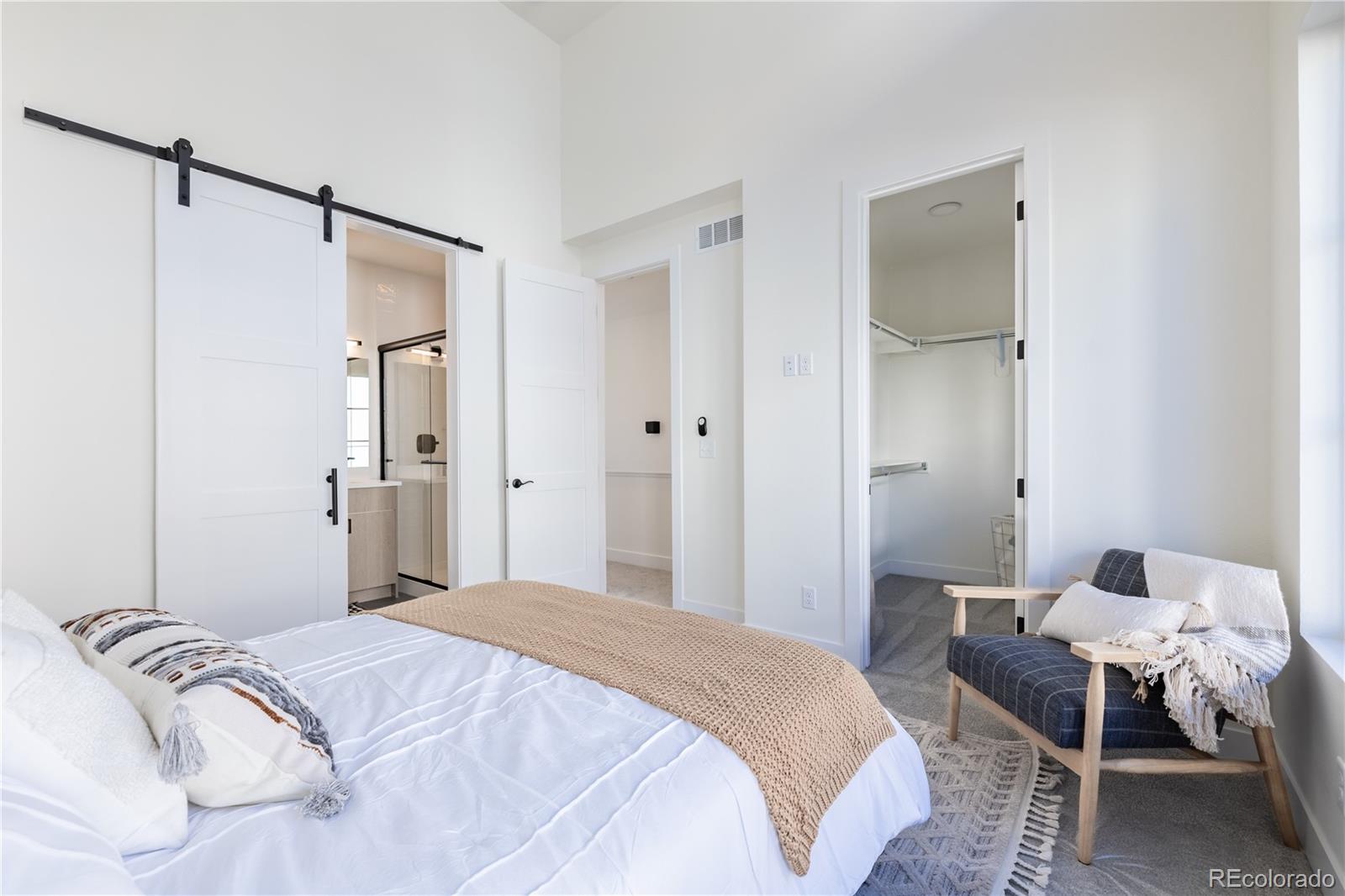 MLS Image #11 for 2940 w parkside place,denver, Colorado