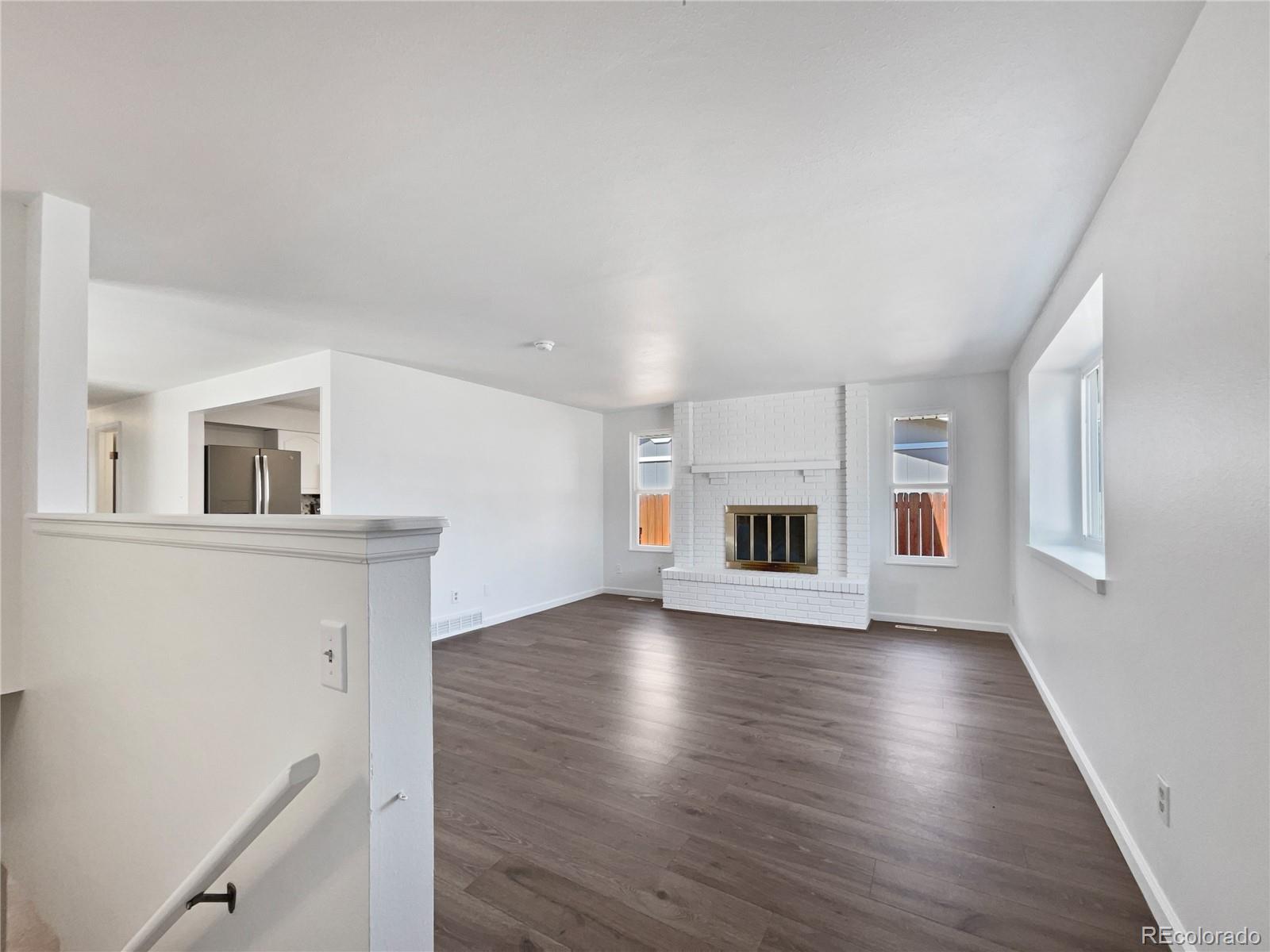 MLS Image #10 for 206  river road,platteville, Colorado