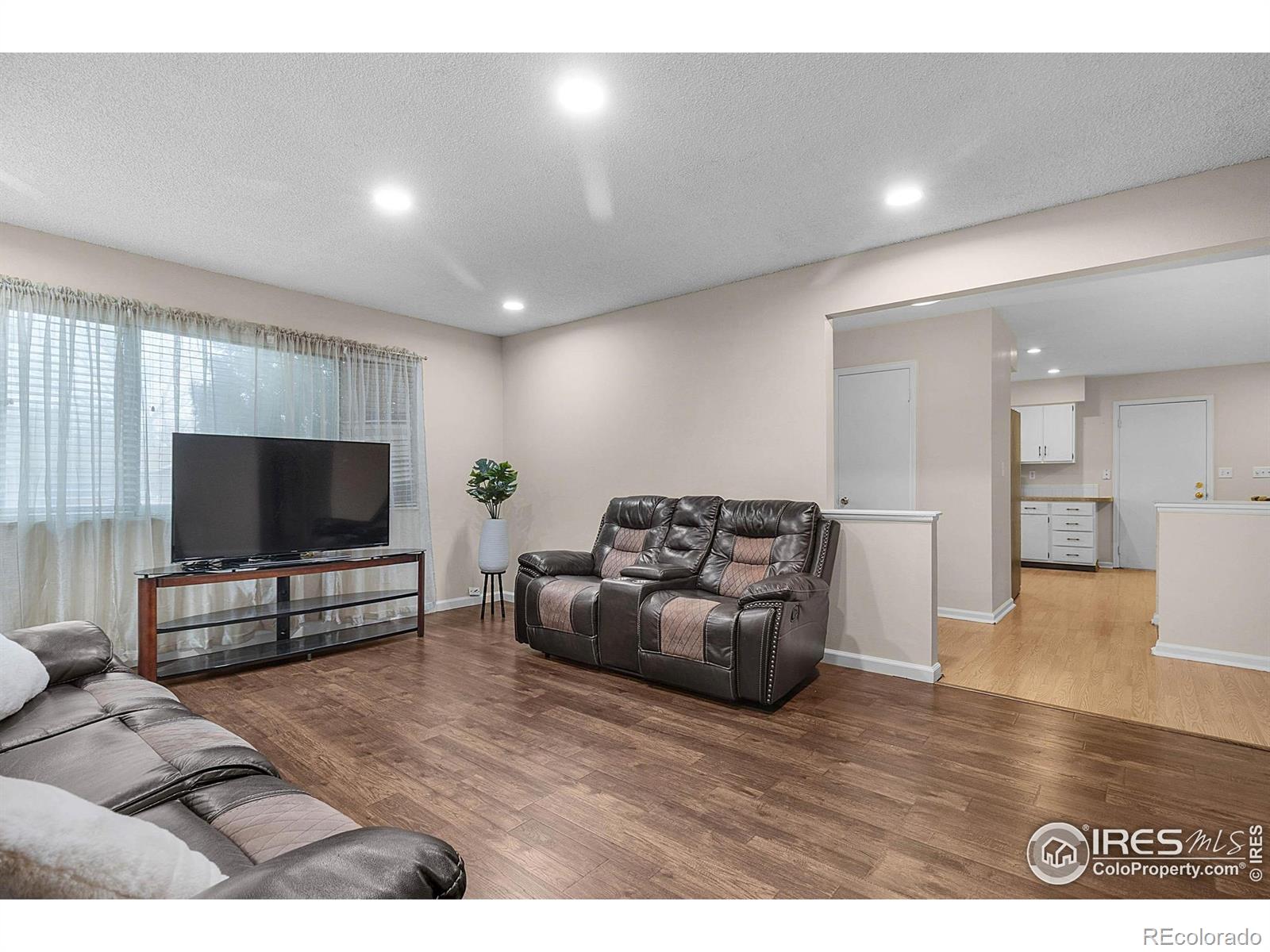 MLS Image #3 for 327  44th avenue,greeley, Colorado