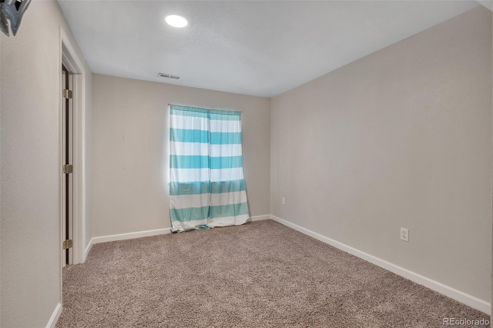 MLS Image #38 for 5149 s tibet street,aurora, Colorado