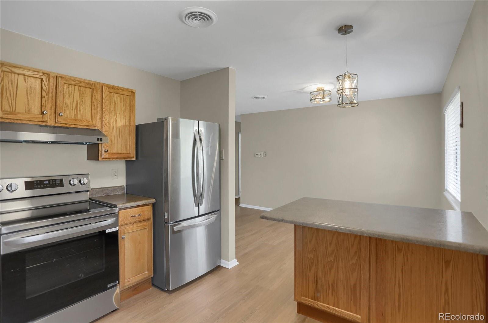 MLS Image #10 for 3070 s roslyn street,denver, Colorado