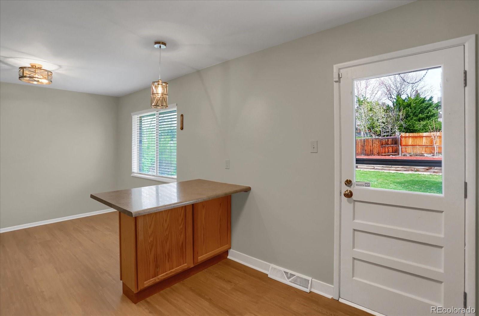 MLS Image #11 for 3070 s roslyn street,denver, Colorado