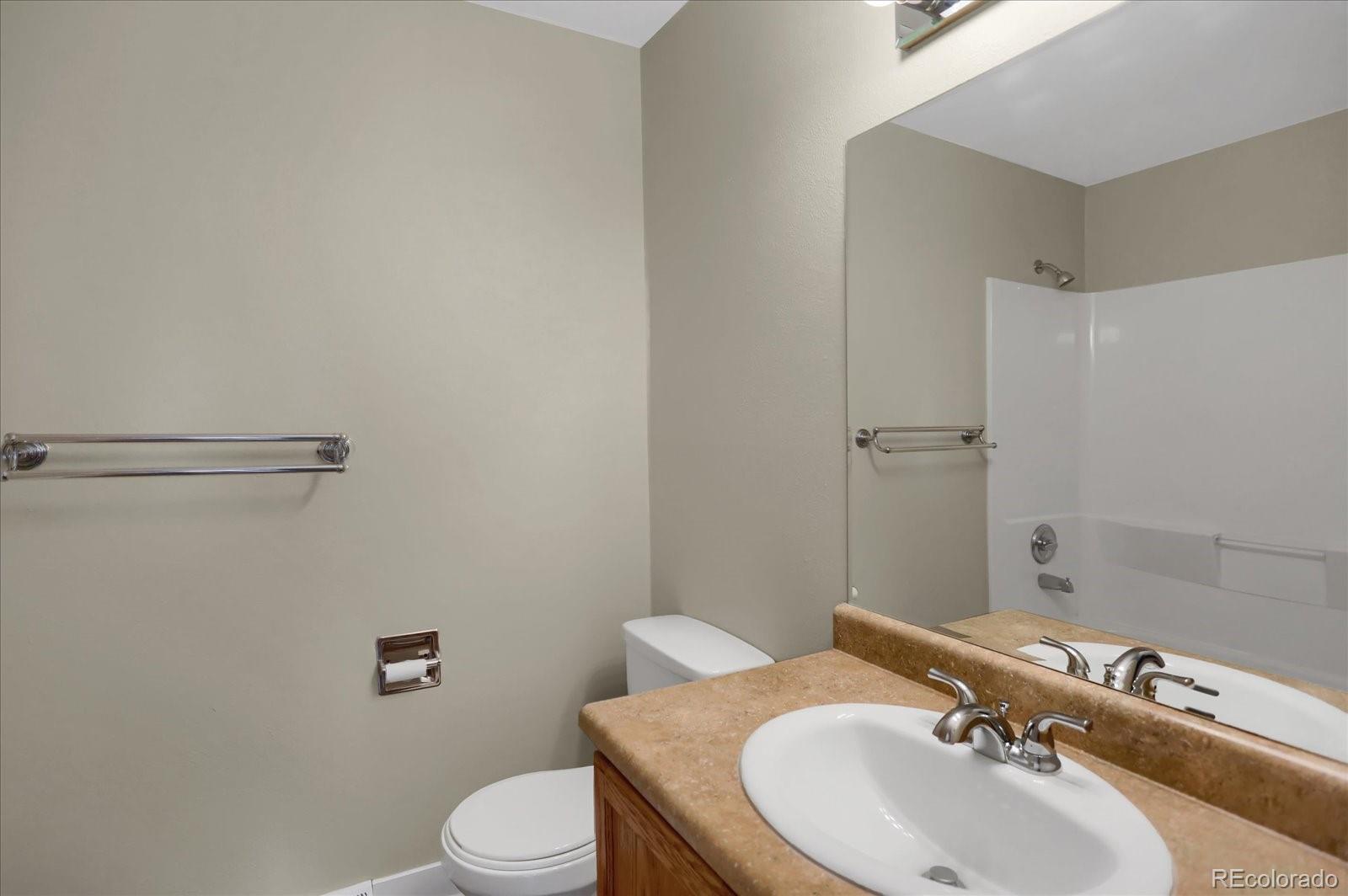 MLS Image #19 for 3070 s roslyn street,denver, Colorado