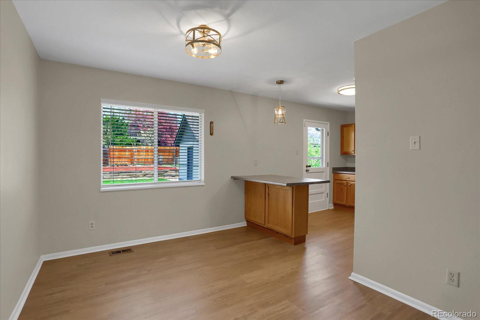 MLS Image #7 for 3070 s roslyn street,denver, Colorado
