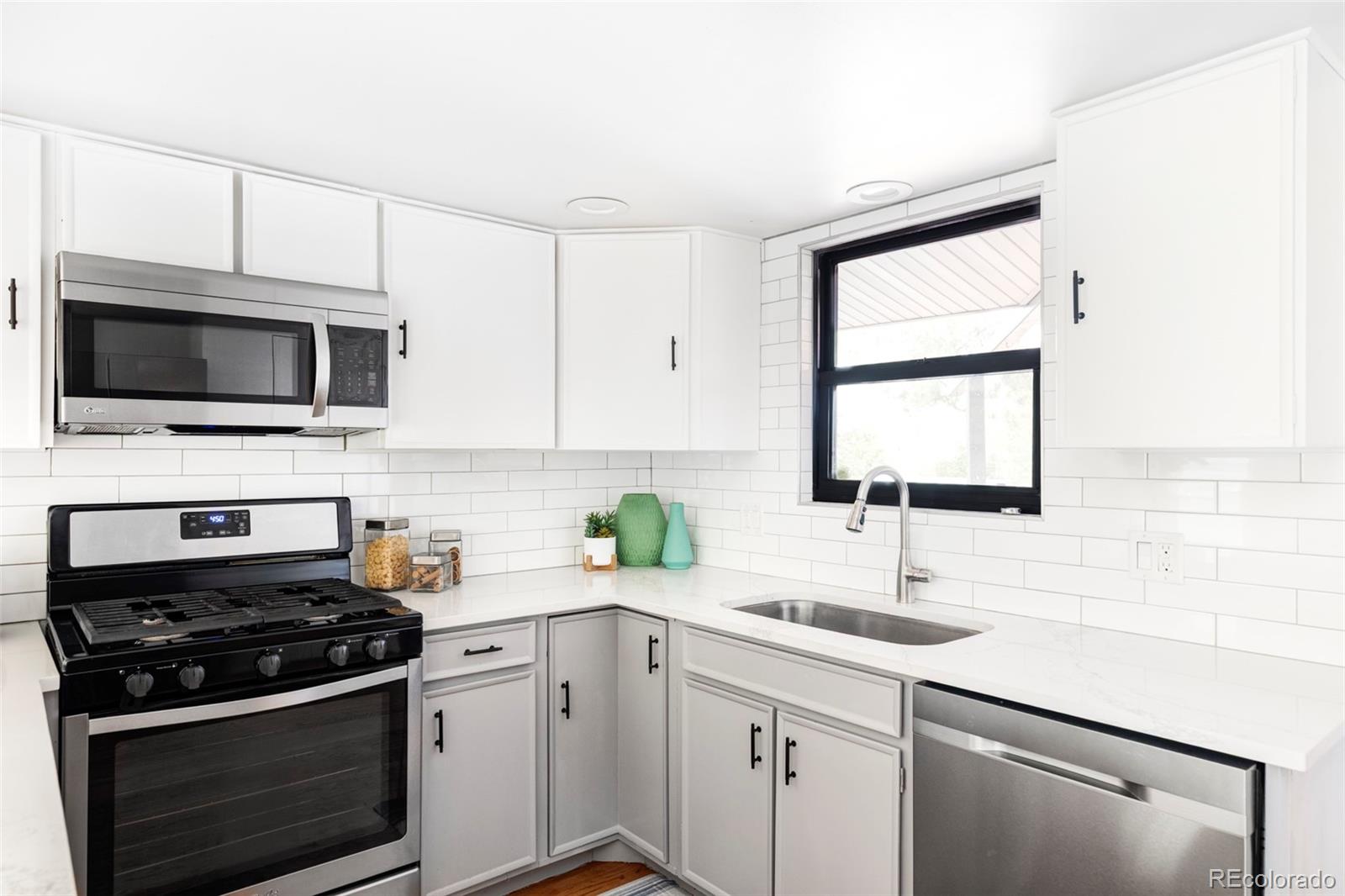 MLS Image #12 for 6842 w eldorado place,lakewood, Colorado